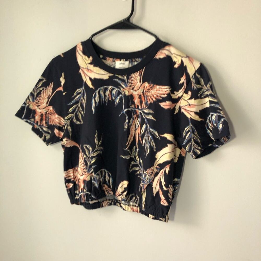 Wilfred Aritzia cropped tee black tropical print short sleeve elastic waist S